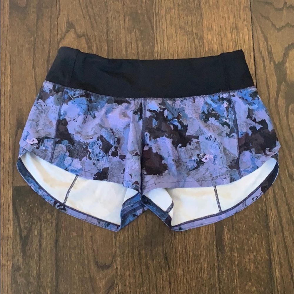 Lulu Lemon Speed Up Short 2.5”